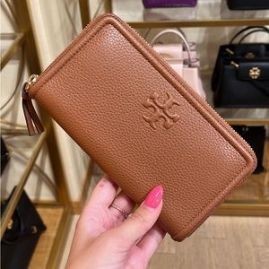 Tory burch thea wallet